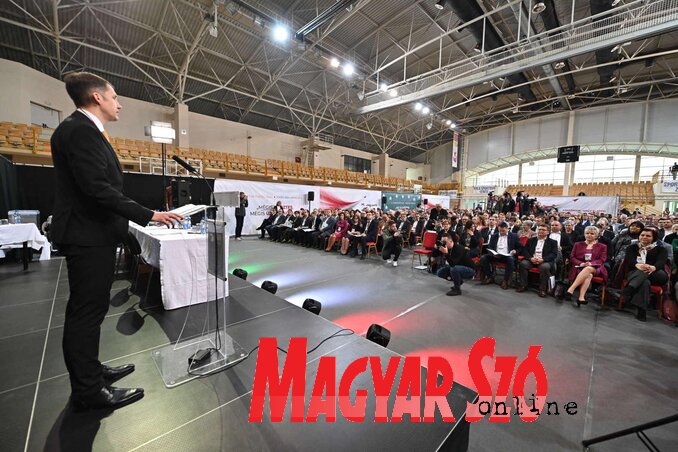 A VMSZ új elnökének megválasztása közel 350 küldött jelenlétében zajlott le (Ótos András felvétele)