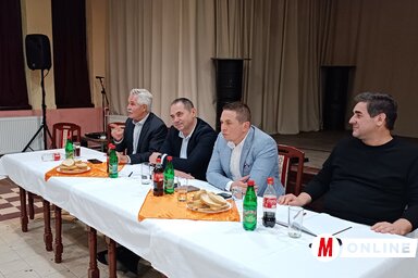 A lakossági fórumon / Kazinczy Paszterkó Diana felvétele