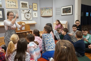 Vastag Gazsó Hargita legutóbb a Csáki Lajos Általános Iskola diákjainak mesélt a topolyai múzeumban / Topolya Község Múzeuma