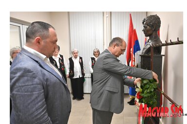 Király Károly koszorúz (Fotó: Ótos András felvétele)