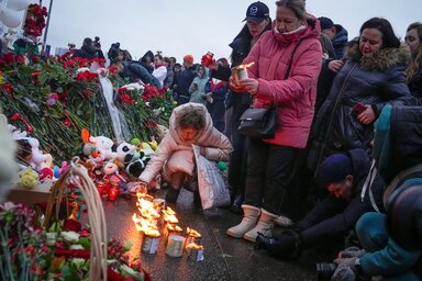 Putyin vasárnapra nemzeti gyásznapot hirdetett az áldozatok emlékére (Fotó: Beta)