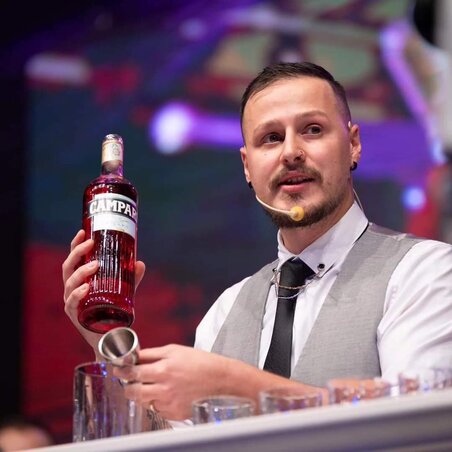 A Moneta di Fortuna nevű koktél hozta meg a sikert számára (Fotó: Bús Attila arhívumából) A Moneta di Fortuna nevű koktél hozta meg a sikert számára (Fotó: Bús Attila arhívumából)