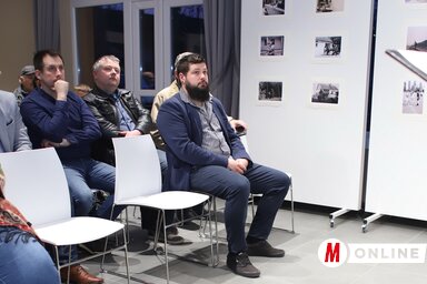 Tóth Árpád a kiállítás megnyitóján / Lakatos János felvétele