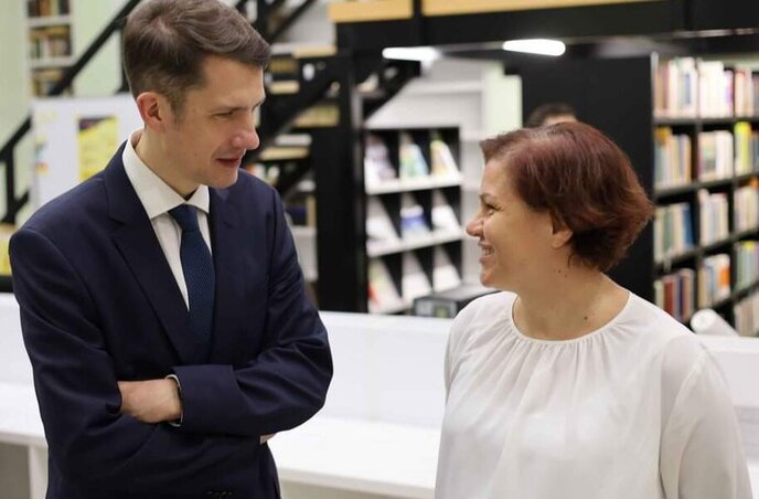 Na predlog predsednika SVM-a dr Balinta Pastora, predsedništvo i savet stranke su sredinom januara jednoglasno podržali kandidaturu Anamarije Viček za EP (Fotografija sa Fejsbuka) Na predlog predsednika SVM-a dr Balinta Pastora, predsedništvo i savet stranke su sredinom januara jednoglasno podržali kandidaturu Anamarije Viček za EP (Fotografija sa Fejsbuka)