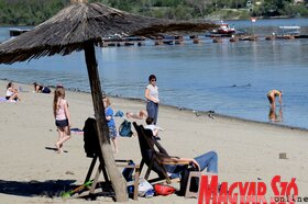 Az újvidéki strand áprilisban