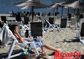 Az újvidéki strand áprilisban