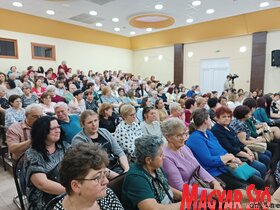 Jakupcsek Gabriella Topolyai előadása és könyvbemutatója 