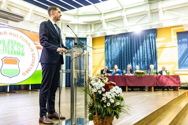 Dr. Pásztor Bálint Facebook-oldala