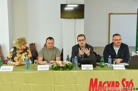 A Vajdasági Magyar Újságírók Egyesülete és a Magyar Nemzeti Tanács szakmai továbbképzése a Magyar Médiaházban