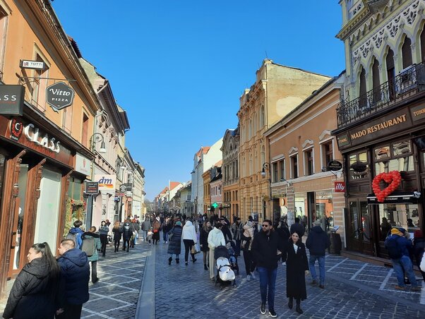 A Köztársaság utca a város korzója A Köztársaság utca a város korzója