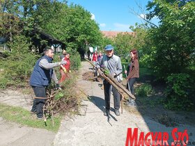 Föld-napi takarítási megmozdulás Bácskossuthfalván