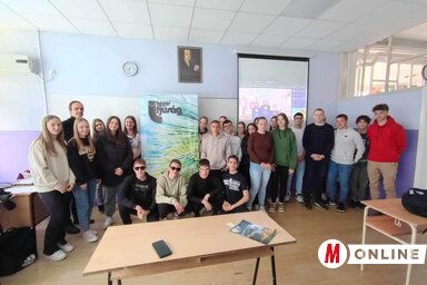 A Képes Ifjúság a topolyai Dositej Obradović Gimnázium és Közgazdasági Középiskolában járt