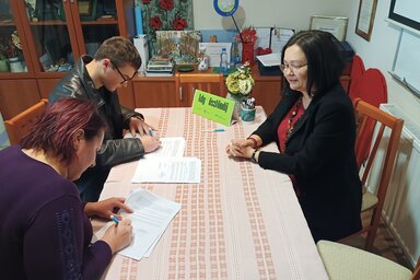 Megtörtént a szerződések aláírása / Dér Dianna felvétele