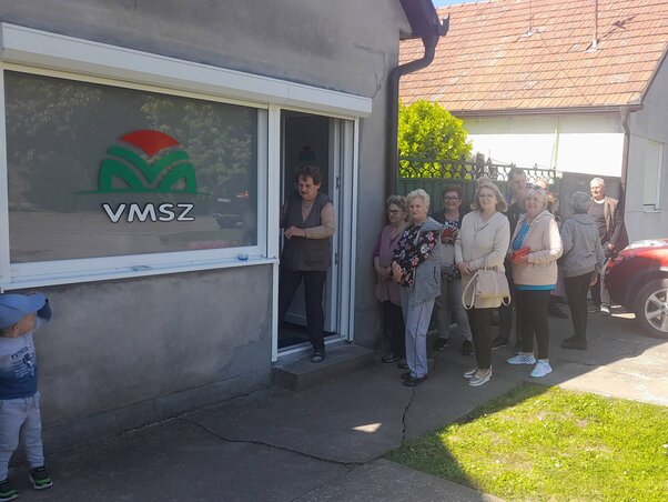 A szenttamásiak támogatták a jelöltek listáját (Paraczky László felvétele) A szenttamásiak támogatták a jelöltek listáját (Paraczky László felvétele)