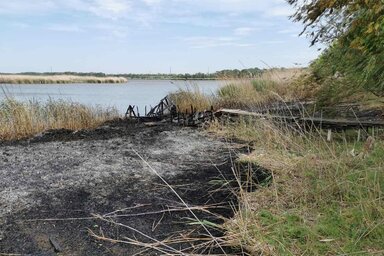 A tűzoltók gyors reakciója akadályozta meg a lángok továbbterjedését Holló Dániel felvétele