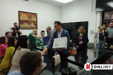 A községi választási bizottság a VMSZ–VMDP koalíció programtervezetét is átvette a jelöltektől (Fotó: Tóth D. Lívia felvétele)