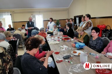 Megtelt a Vásártéri otthon kézimunkázókkal, akiket Topolya polgármestere is köszöntött / Herceg Elizabetta felvétele