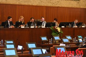 A tartományi kormány megválasztásának ülése a vajdasági parlamentben