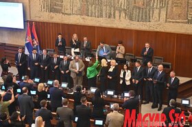 A tartományi kormány megválasztásának ülése a vajdasági parlamentben