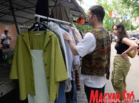 Megtartották az első városi bolhapiacot az újvidéki Temerini piacon