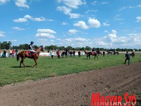 A szezont megnyitó lóverseny Zobnaticán