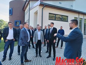 Épül a fedett medence és lakossági fórum Topolyán