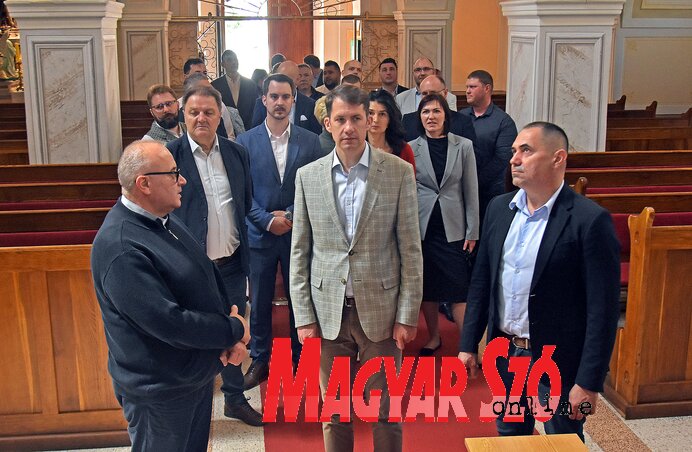 Delegacija SVM-a posetila je crkvu Svete Trojice u Adi (Fotografija Arpada Gergelja)