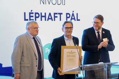 Léphaft Pál Dénes Tamás főtitkárral és Szöllősi György elnökkel (Fotó: MSÚSZ)