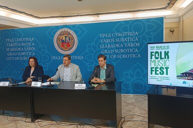 Dencs Valéria, Juhász Gábor, Nikola Jaramazović (Dér Dianna felvétele)