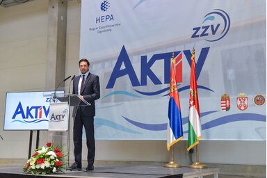 (Fotografija Edvarda Molnara)