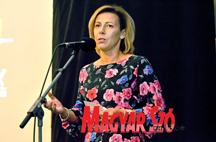 Burány Hajnalka, a VMSZ zentai listavezetője köszöntötte az egybegyűlteket (Fotó: Gergely Árpád)