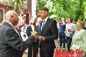 Felavatták Bíró Károly emléktábláját Szabadkán