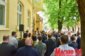 Felavatták Bíró Károly emléktábláját Szabadkán