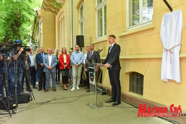 Felavatták Bíró Károly emléktábláját Szabadkán