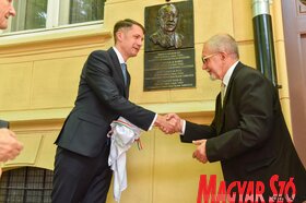 Felavatták Bíró Károly emléktábláját Szabadkán