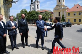 A karlócai bortermelők kínai felvásárlókkal kötöttek egyezményt