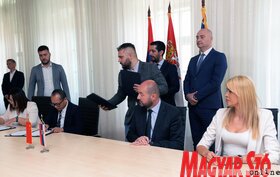 A karlócai bortermelők kínai felvásárlókkal kötöttek egyezményt