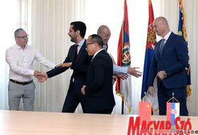 A karlócai bortermelők kínai felvásárlókkal kötöttek egyezményt