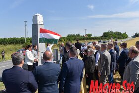 Felújították a kaponyai emlékművet