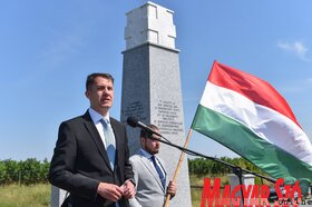 Felújították a kaponyai emlékművet