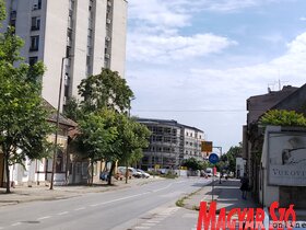 Időkapszulákat helyeztek el Topolyán a felújítás alatt álló egykori hotel épületének falában