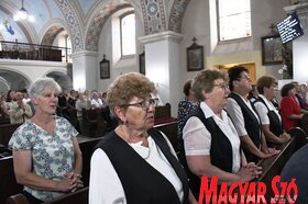 Úrnapi körmenet a Szent Kereszt felmagasztalása templomban Szenttamáson