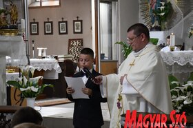 Úrnapi körmenet a Szent Kereszt felmagasztalása templomban Szenttamáson