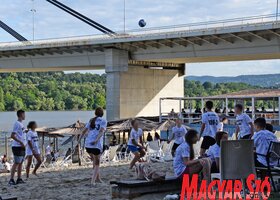 Több mint ezer végzős diák ünnepelt az újvidéki Strandon