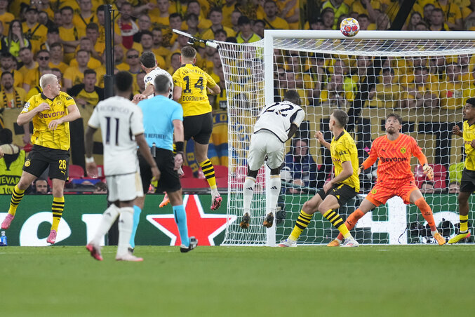 Dani Carvajal jókor volt jó helyen (Fotó: Beta/AP) Dani Carvajal jókor volt jó helyen (Fotó: Beta/AP)