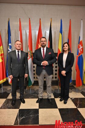 Magyar József Magyarország belgrádi nagykövetének fogadása a tartományi parlamentben