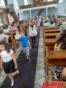 Tanév-, meggy- és falunap záró istentisztelet Bácsfeketehegyen