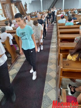 Tanév-, meggy- és falunap záró istentisztelet Bácsfeketehegyen