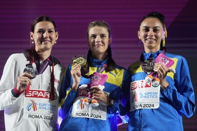 A női magasugrás dobogósai (Fotó: Beta/AP)