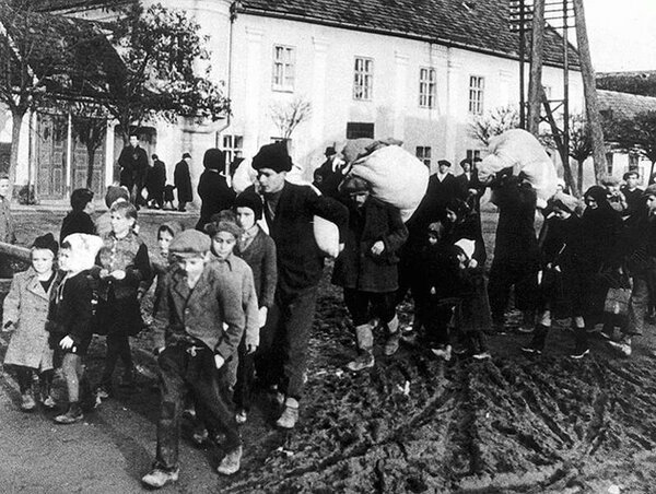 Felvidéki magyarok kitelepítése 1947-ben / cultura.hu/OSZK Felvidéki magyarok kitelepítése 1947-ben / cultura.hu/OSZK